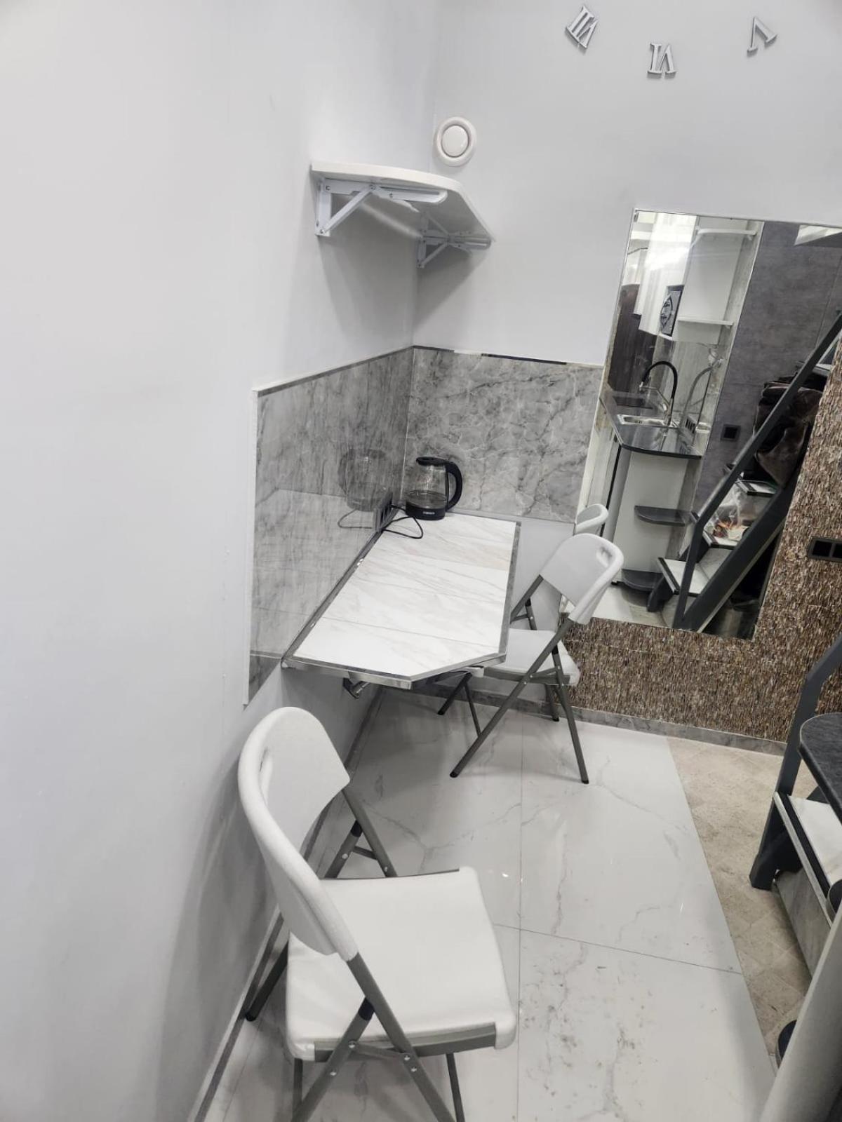 Двухуровневый Практичный Лофт Apartamento Almaty Exterior foto